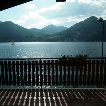 Appartamento Monteisola Mara Monte Isola Bagian luar foto